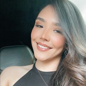 Meet your Posher, Alejandra